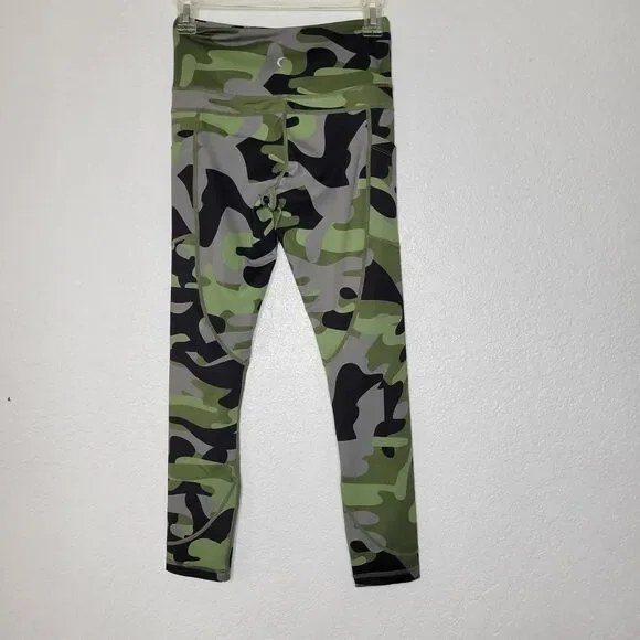 Zyia Active Green Gray Black Camo Light N Tight 7/8 Activewear Leggings Size 4 - Picture 5 of 6